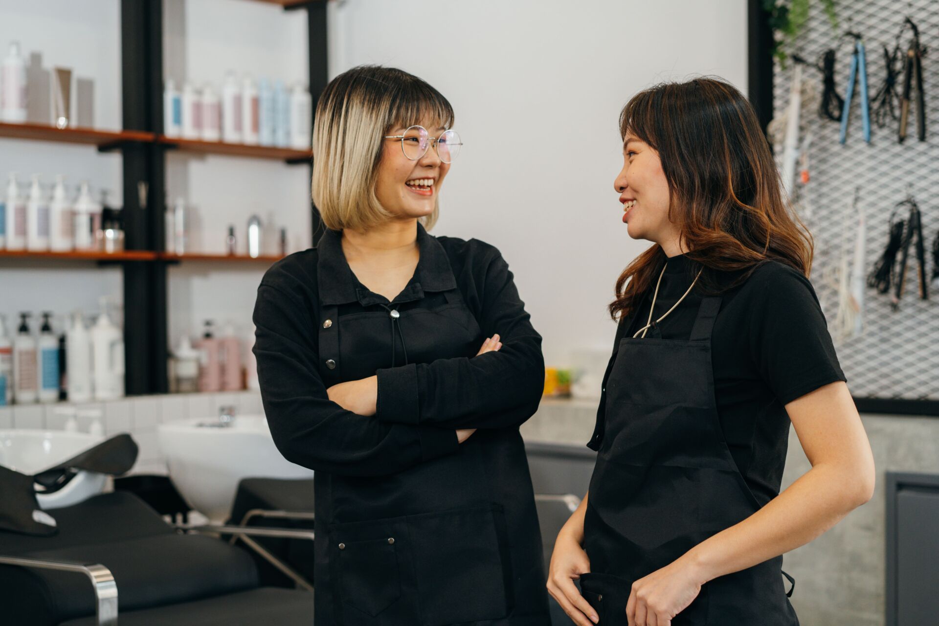Salon Booth Rental Laws – Independent Contractor Status Agreements and Tax Duties